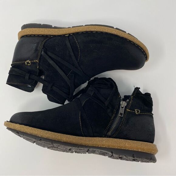 BORN 10 Women’s Tarklin Black Distressed Black Suede Ankle Chukka Boots Winter - Picture 11 of 16